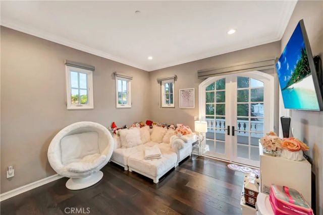 19225 Briarfield Way, Tarzana, CA 91356
