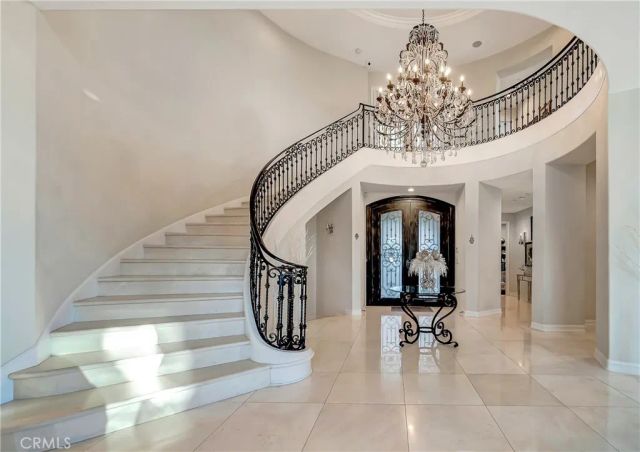 19225 Briarfield Way, Tarzana, CA 91356