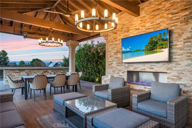 19225 Briarfield Way, Tarzana, CA 91356