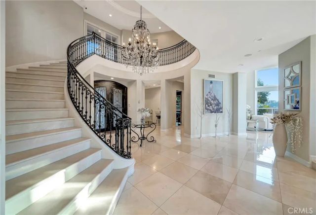 19225 Briarfield Way, Tarzana, CA 91356