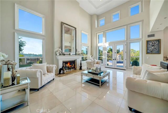 19225 Briarfield Way, Tarzana, CA 91356