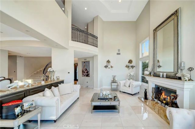 19225 Briarfield Way, Tarzana, CA 91356
