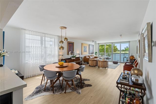 9250 W Bay Harbor Dr 2A, Bay Harbor Islands, FL 33154