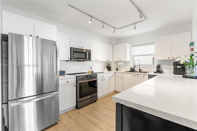 9250 W Bay Harbor Dr 2A, Bay Harbor Islands, FL 33154