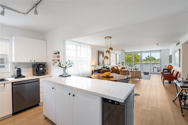 9250 W Bay Harbor Dr 2A, Bay Harbor Islands, FL 33154