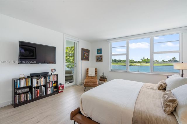 9250 W Bay Harbor Dr 2A, Bay Harbor Islands, FL 33154