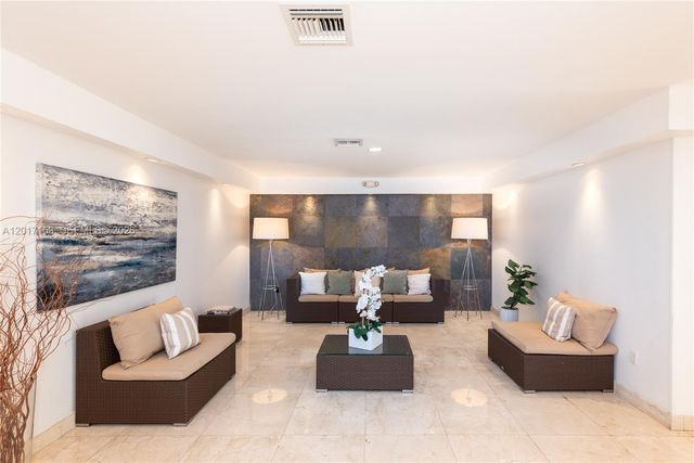 9250 W Bay Harbor Dr 2A, Bay Harbor Islands, FL 33154