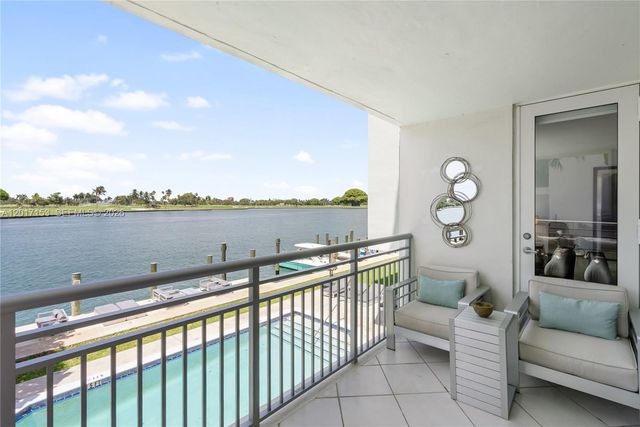 9250 W Bay Harbor Dr 2A, Bay Harbor Islands, FL 33154