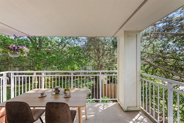 4423 249th Terrace SE, Issaquah, WA 98029