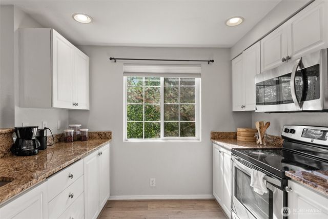 4423 249th Terrace SE, Issaquah, WA 98029