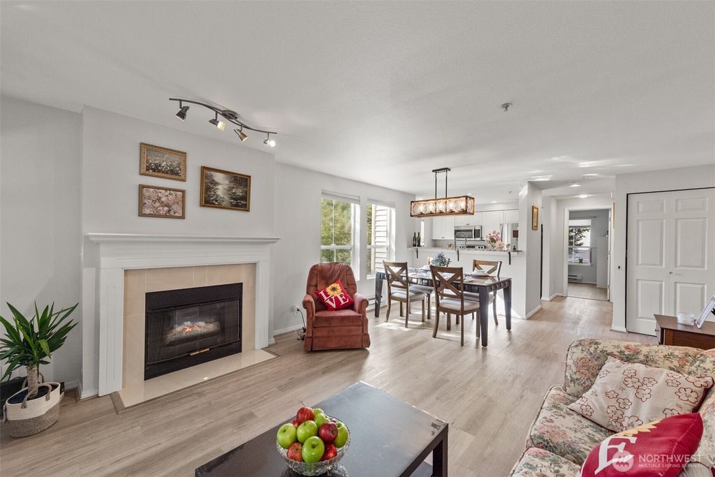 4423 249th Terrace SE, Issaquah, WA 98029