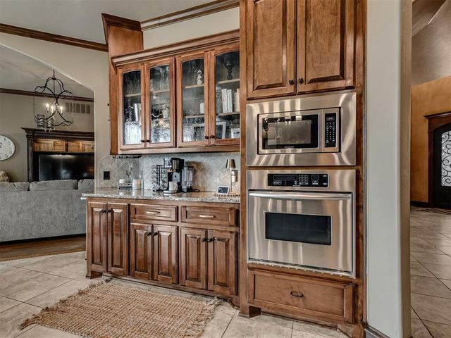 9525 SW 35th Terrace, Oklahoma City, OK 73179