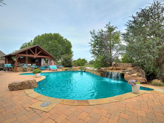 9525 SW 35th Terrace, Oklahoma City, OK 73179