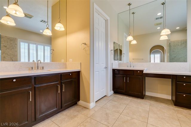 562 Via Alhambra Court, Las Vegas, NV 89123