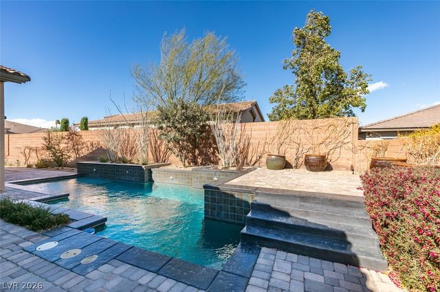 562 Via Alhambra Court, Las Vegas, NV 89123