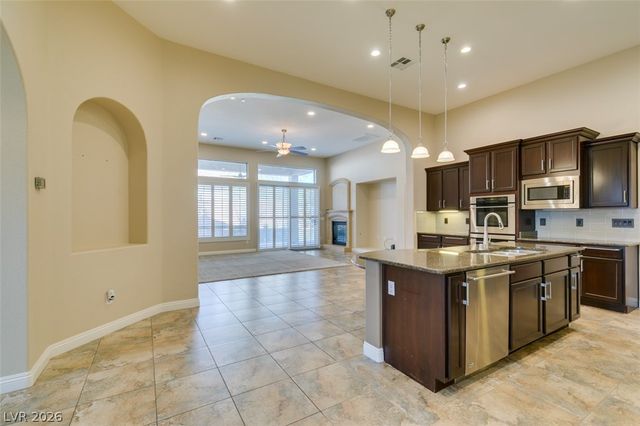 562 Via Alhambra Court, Las Vegas, NV 89123