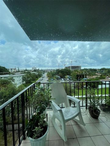 12500 NE 15th Ave 512, North Miami, FL 33161