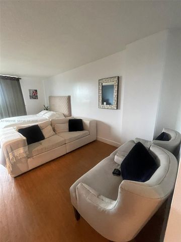 12500 NE 15th Ave 512, North Miami, FL 33161