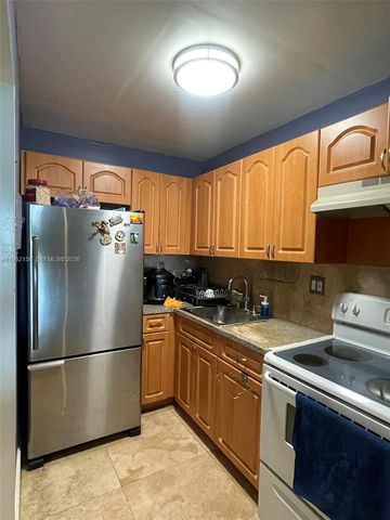 12500 NE 15th Ave 512, North Miami, FL 33161