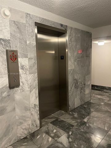 12500 NE 15th Ave 512, North Miami, FL 33161