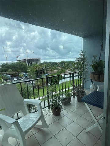 12500 NE 15th Ave 512, North Miami, FL 33161