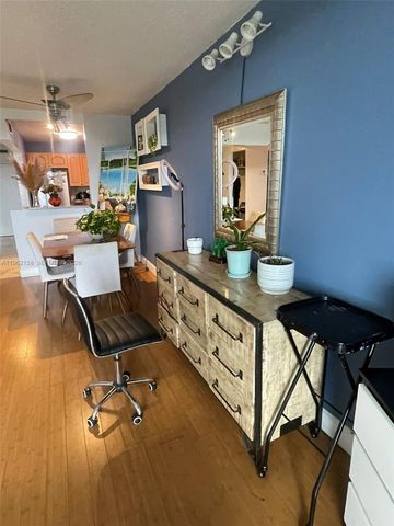 12500 NE 15th Ave 512, North Miami, FL 33161