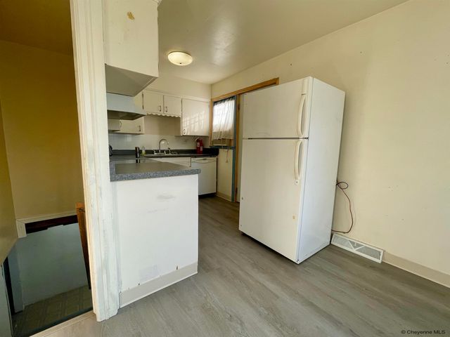 2004 E 22ND ST, Cheyenne, WY 82001