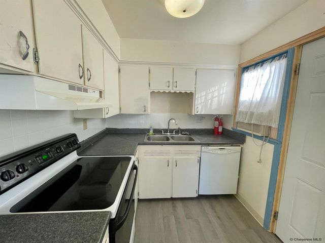 2004 E 22ND ST, Cheyenne, WY 82001