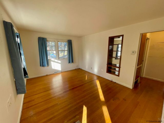 2004 E 22ND ST, Cheyenne, WY 82001