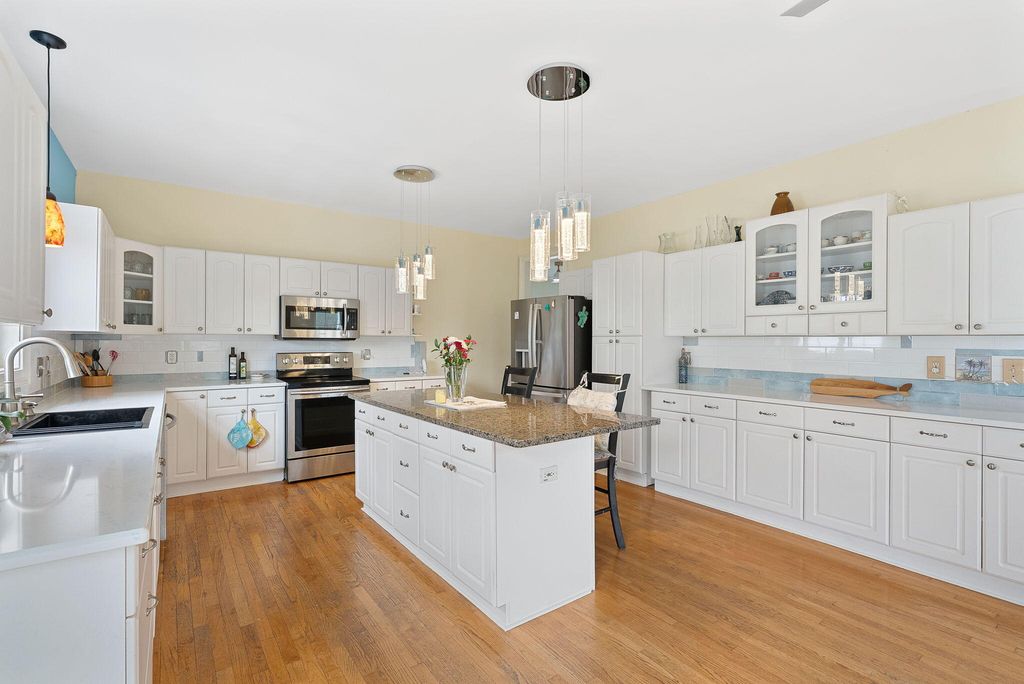 Image 6 of property listing at 3055 Maritime Forest Drive, Johns Island, SC 29455