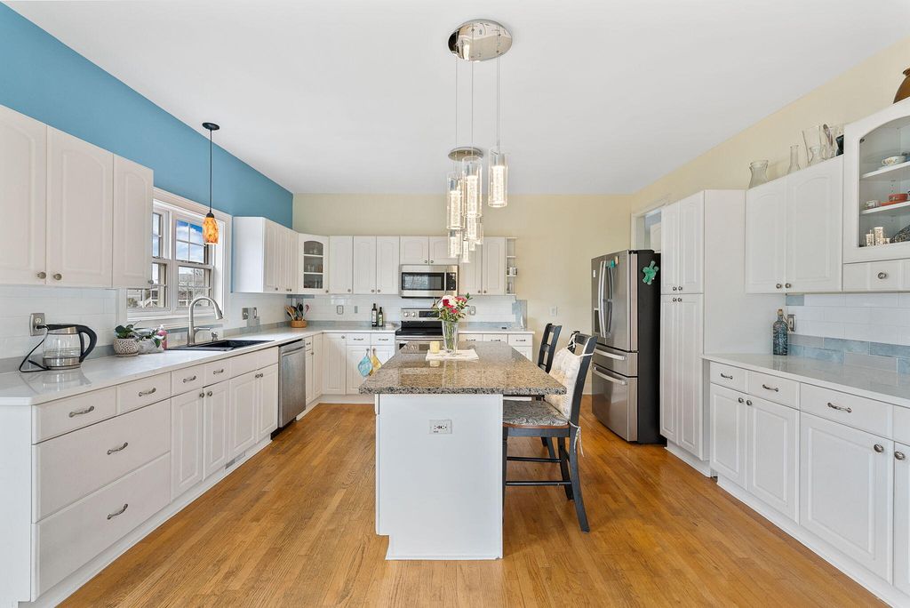 Image 7 of property listing at 3055 Maritime Forest Drive, Johns Island, SC 29455