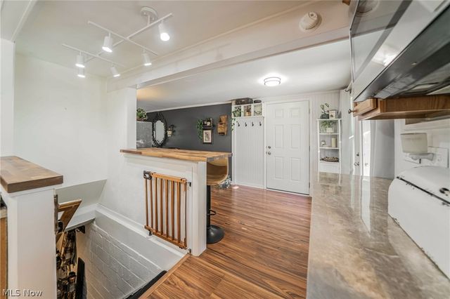 543 N Lake Street, Madison, OH 44057