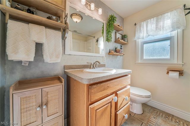 543 N Lake Street, Madison, OH 44057