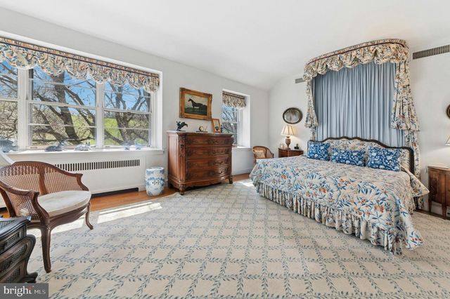 1194 STREET RD, New Hope, PA 18938