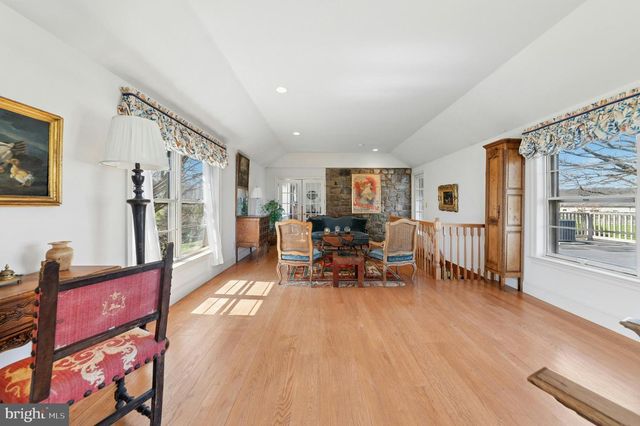 1194 STREET RD, New Hope, PA 18938