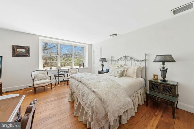 1194 STREET RD, New Hope, PA 18938
