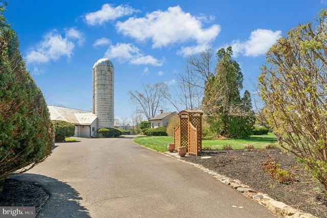 1194 STREET RD, New Hope, PA 18938