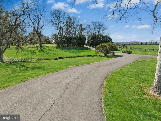 1194 STREET RD, New Hope, PA 18938