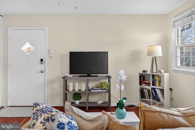 462 WORTHINGTON RD, Millersville, MD 21108