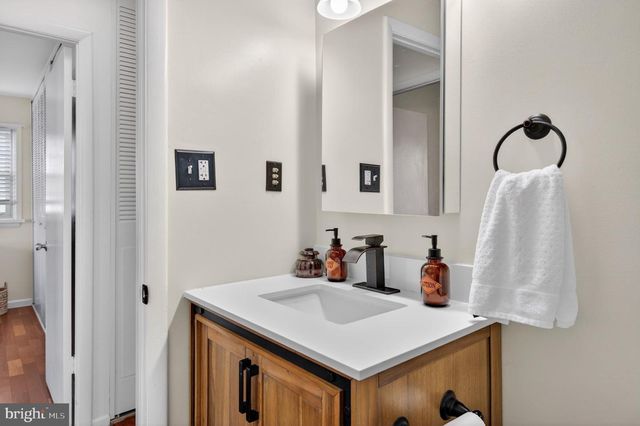 462 WORTHINGTON RD, Millersville, MD 21108