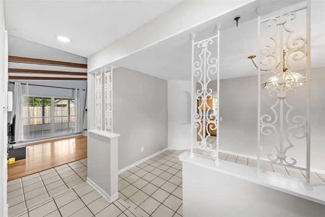 7002 APPLEWOOD COURT, Tampa, FL 33615