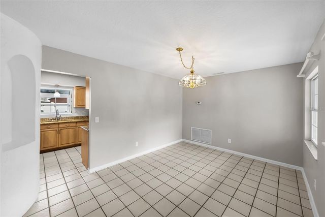 7002 APPLEWOOD COURT, Tampa, FL 33615