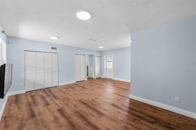 7002 APPLEWOOD COURT, Tampa, FL 33615