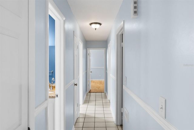 7002 APPLEWOOD COURT, Tampa, FL 33615