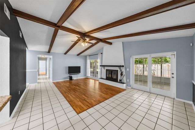 7002 APPLEWOOD COURT, Tampa, FL 33615