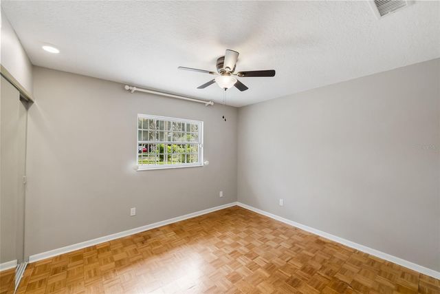 7002 APPLEWOOD COURT, Tampa, FL 33615