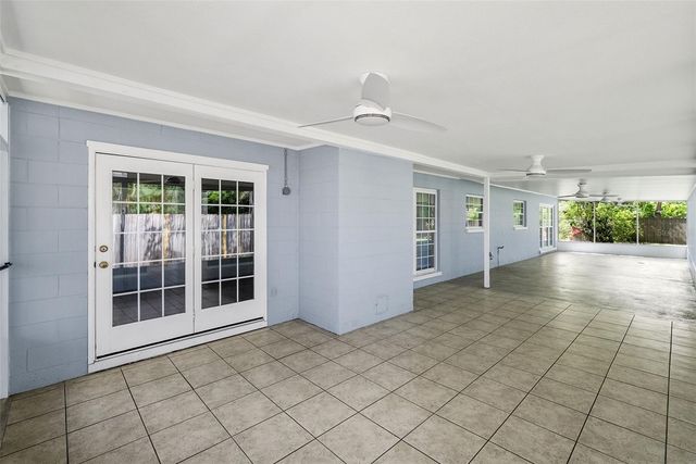 7002 APPLEWOOD COURT, Tampa, FL 33615