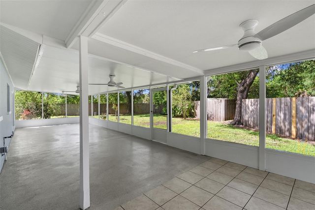 7002 APPLEWOOD COURT, Tampa, FL 33615