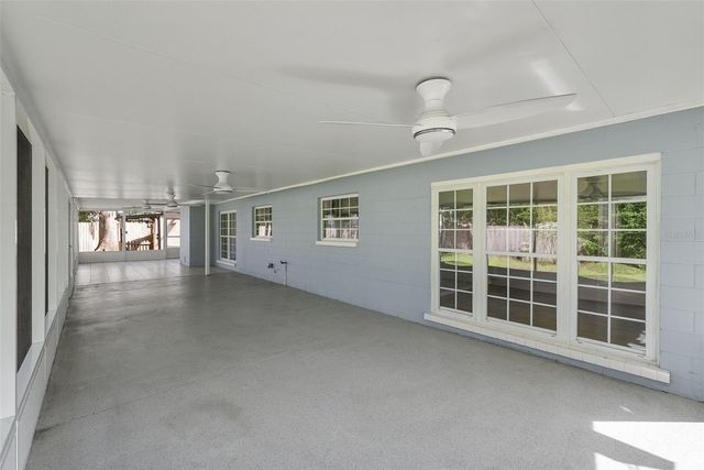 7002 APPLEWOOD COURT, Tampa, FL 33615