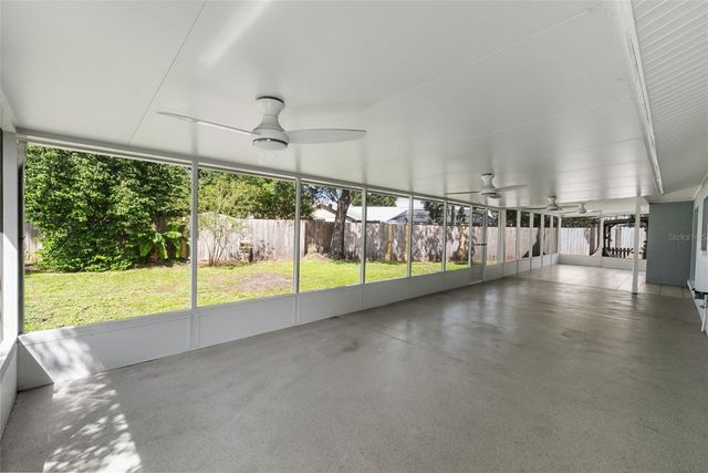 7002 APPLEWOOD COURT, Tampa, FL 33615